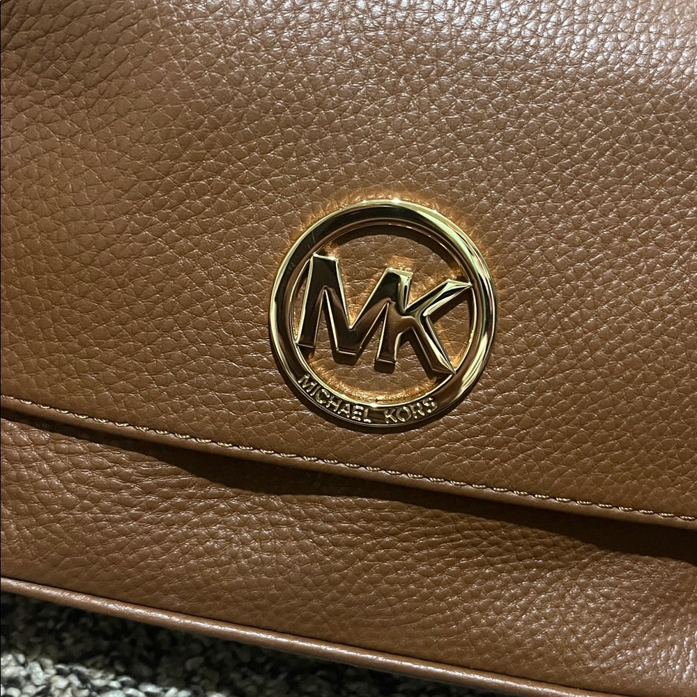 Authentic Michael Kors Brown Leather Shoulder Bag - Picture 2 of 5